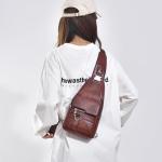 Sling tas voor heren, leren borsttas, waterdichte , casual lichte tas, mobiele telefoontas, crossbody tas voor wandelen, fietsen, kamperen, donkerbruin