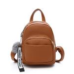 Mini Rugzak Meisje, Mode Rugzak voor Vrouwen Backpack met Pluche Bal Hanger, Casual Rugzak om Kleine Spullen Mee te Nemen voor Onderweg (Bruin)