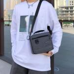 CHDWEY Umhängetaschen für Herren Crossbody Taschen Nylon Männer Handtasche Kleine lässige Reisetasche Klassische Reine Farbe Umhängetasche Hohe Qualität Messenger Bag(Black)