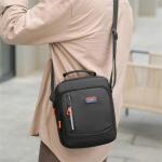 CHDWEY Umhängetaschen für Herren Umhängetasche Männer wasserdichte Nylon-Tasche Mode Große Kapazität Männer Körpertasche Busniess Männer Handtasche Messenger Bag(Black)