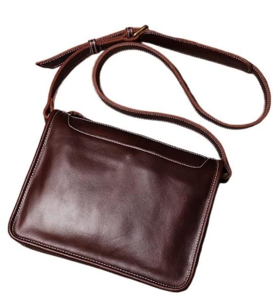 AMZOPDGS Vintage Männer Umhängetasche Echtes Leder Umhängetasche Casual College Style Tasche Umhängetasche 12,9 Zoll Laptoptaschen (Color : A, Size : One Size) (A One Size)