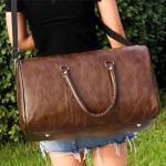 CHDWEY Umhängetaschen für Herren Männer Handtasche Große Kapazität Outdoor for Reisen Frauen Weiche PU-Leder Duffelbeutel Mode Lässige Sport Fitness Umhängetasche(Black)