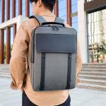 CHDWEY Umhängetaschen für Herren Rucksack for Laptoptasche Große Kapazität Nylon wasserdichte Männer Rucksack Gute Qualität Männer Mode Rucksack Casual Trip Bag(Black)