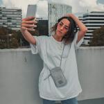 Schoudertas Heren & Dames Klein Grijs - "Josh" Mini Nektasje Gemaakt van Gerecyclede PET-flessen voor Vrije tijd & Festivals - Crossbody Mobiele Telefoon Portemonnee, Waterafstoten