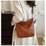 Schoudertas voor dames, tas voor dames, met brede riem, leer, hobo bag, shopper, tas, kantoor, schooluitstapjes Bruin