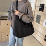 LEEINTO 2024 Schoudertas Gewatteerde Nylon Onderarm Tas Voor Meisjes Vrouwen Effen Oksel Tas Grote Capaciteit Handtas, beige