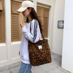 Koord Tas Womens Grote Corduroy Tote Bag Vrouwen Schouder Handtassen voor School Winkelen Werk College Casual, Leo (stad), 40x35x11 cm, Shopper