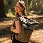 Unisex Waterproof Rolltop rugzak - 21 liter rolltop rugzak met 15,6 inch laptopvak - reisrugzak met kliksluiting - rugzak met voorvak - flexibele opbergmogelijkheden