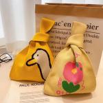 Dames polsknoop Tote tas,mini gehaakte draagtas, schattige kleine gebreide portemonnee, modieuze canvas tas om te winkelen, Panda Geel